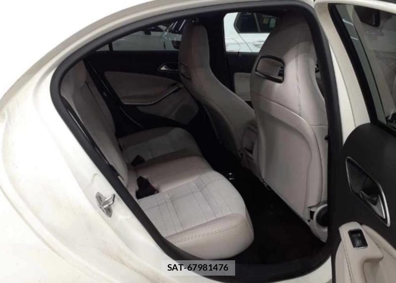 Mercedes Benz A-CLASS 2013-03 1311428-8