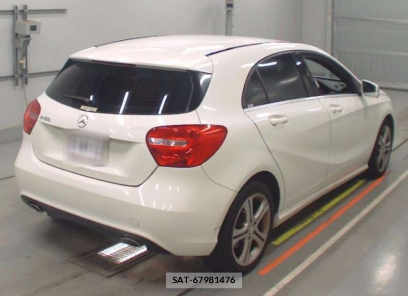Mercedes Benz A-CLASS 2013-03 1311428-2