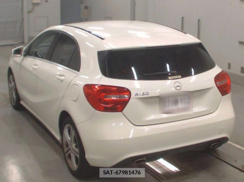 Mercedes Benz A-CLASS 2013-03 1311428-3