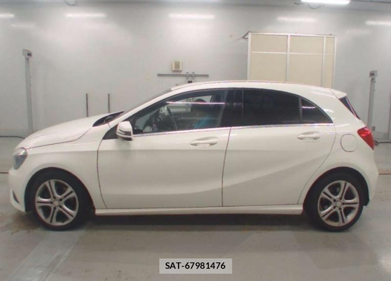 Mercedes Benz A-CLASS 2013-03 1311428-4