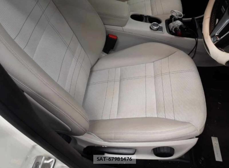 Mercedes Benz A-CLASS 2013-03 1311428-6