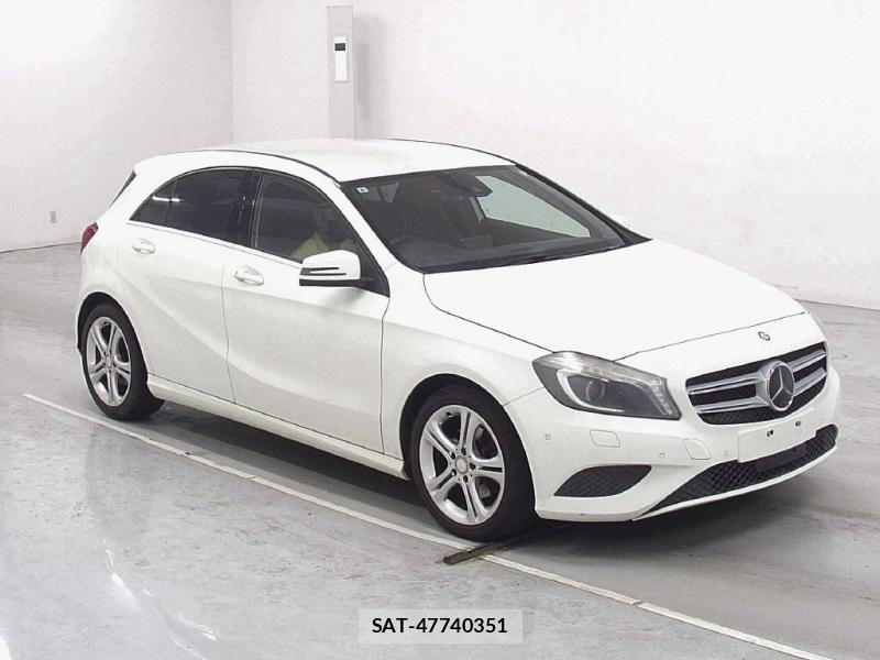 Mercedes Benz A-CLASS 2013-06 8053144-0