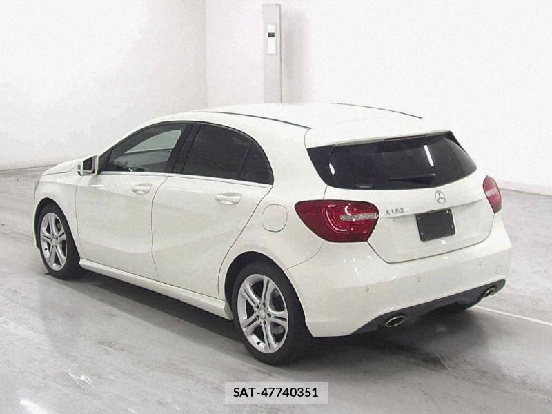Mercedes Benz A-CLASS 2013-06 8053144-1