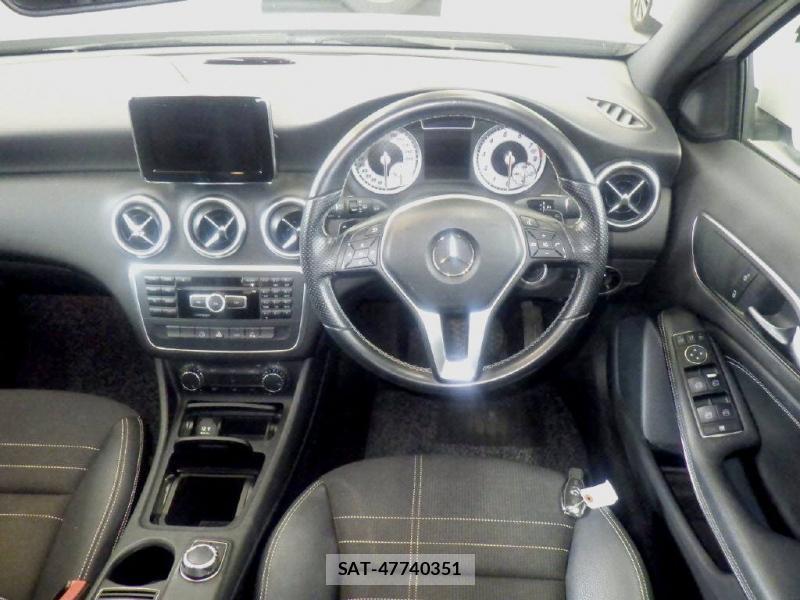 Mercedes Benz A-CLASS 2013-06 8053144-2