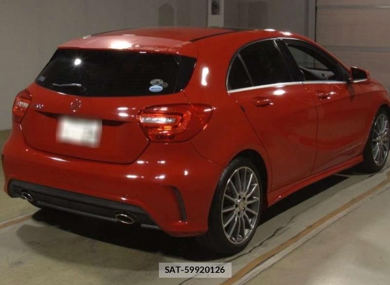 Mercedes Benz A-CLASS 2014-05 8255561-1