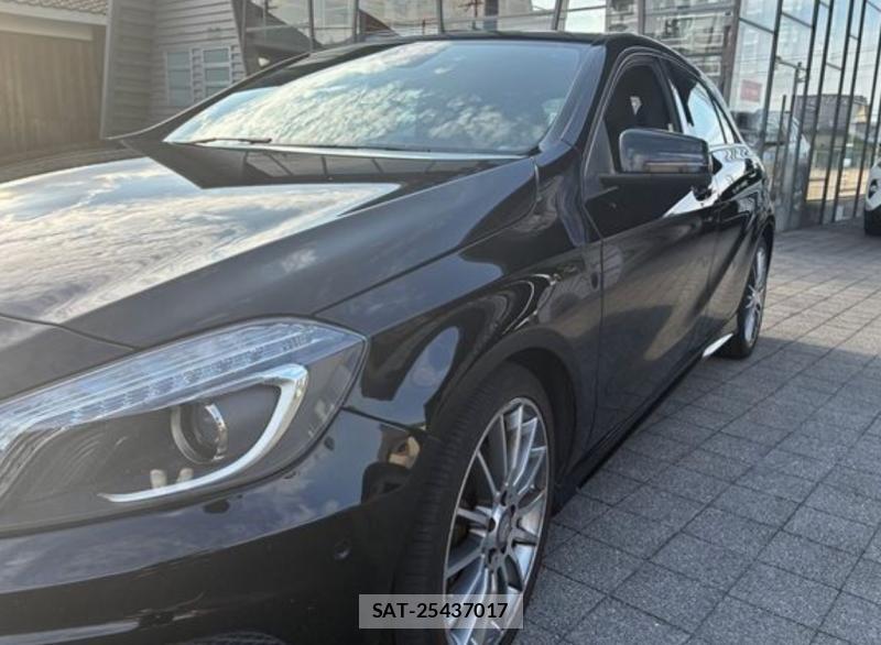 Mercedes Benz A-CLASS 2013-12 8290206-2