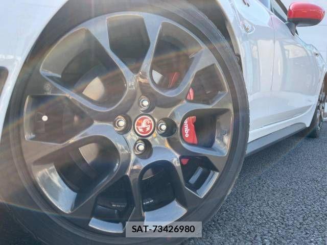 Abarth 124 Spider 2017-07 831661-12