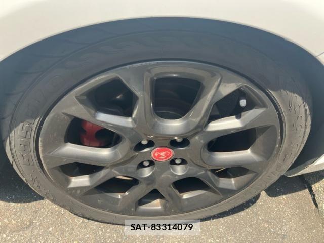 Abarth 124 Spider 2016-01 7324848-5