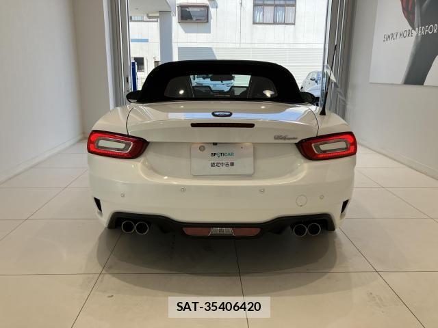 Abarth 124 Spider 2017-03 8126397-26