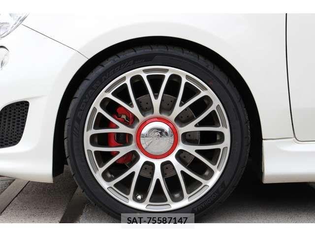 Abarth 500 2011-11 7507026-12