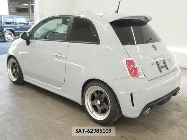 Abarth 500 2015-06 8334349-1