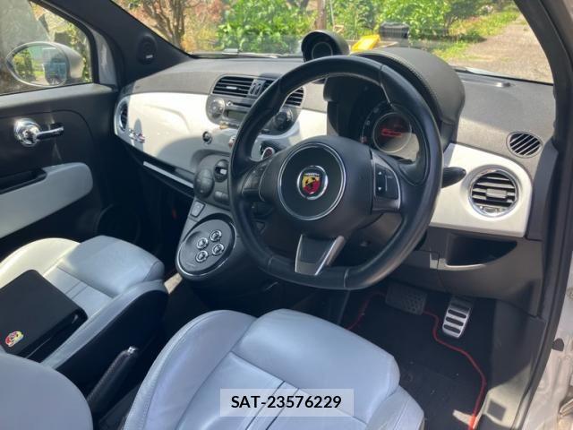 Abarth 500 2011-01 7452269-12