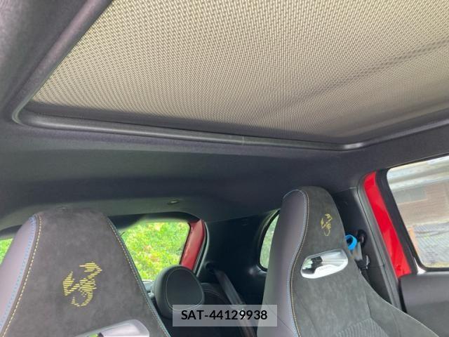 Abarth 500 2023-10 7614558-18