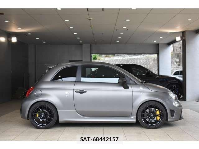 Abarth 595 2021-03 1070442-3