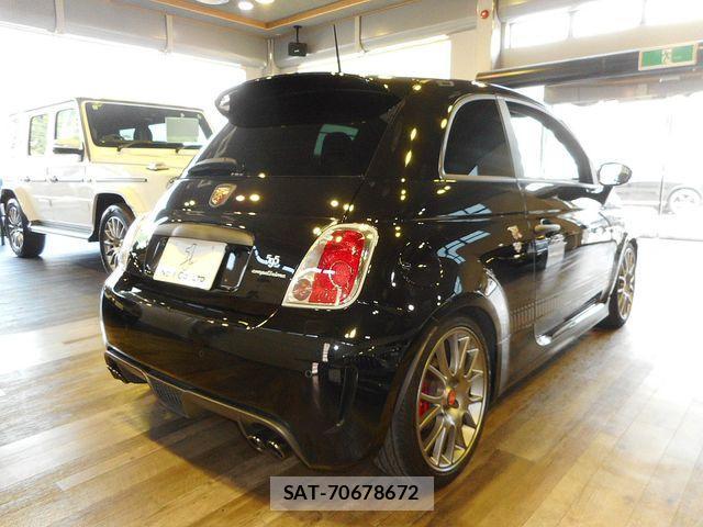 Abarth 595 2016-11 1120385-2