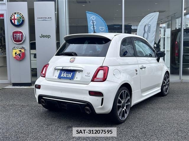 Abarth 595 2018-05 1202188-4