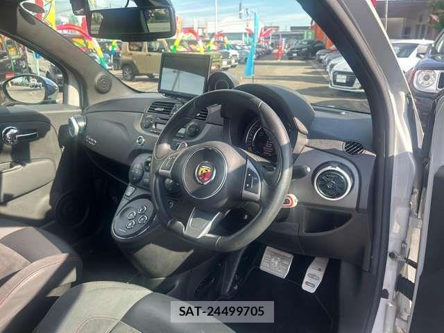 Abarth 595 2016-01 1275180-8