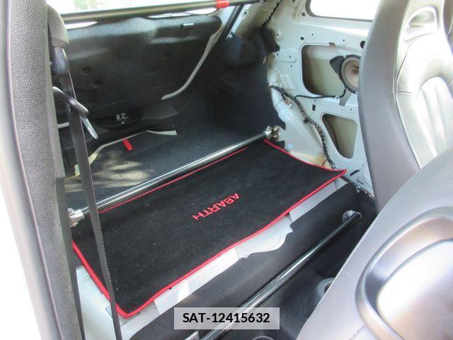 Abarth 595 2020-09 1583520-24