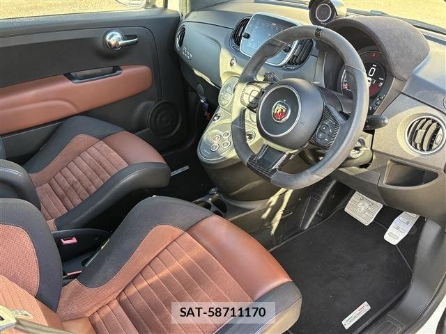 Abarth 595 2019-07 1657015-11