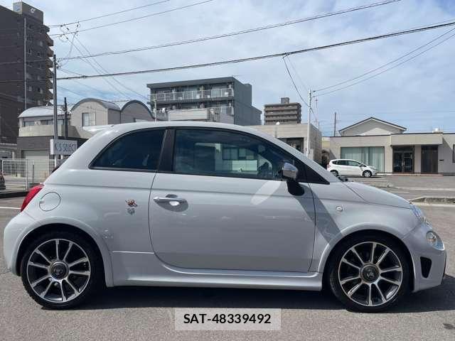 Abarth 595 2019-10 3657899-3