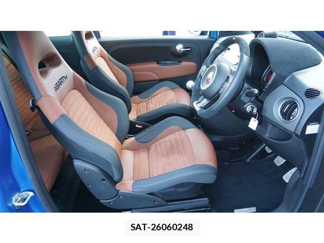 Abarth 595 2022-05 6008165-18