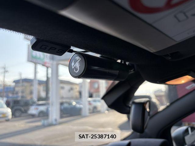 Abarth 595 2019-09 6610220-15