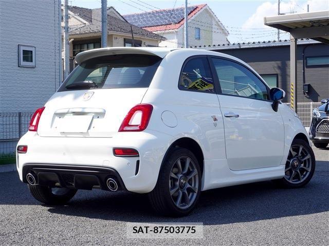 Abarth 595 2022-02 6674768-2