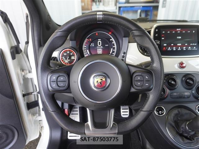 Abarth 595 2022-02 6674768-8