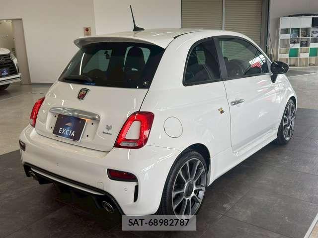 Abarth 595 2023-02 6715534-9