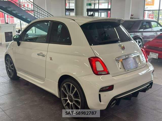 Abarth 595 2023-02 6715534-4