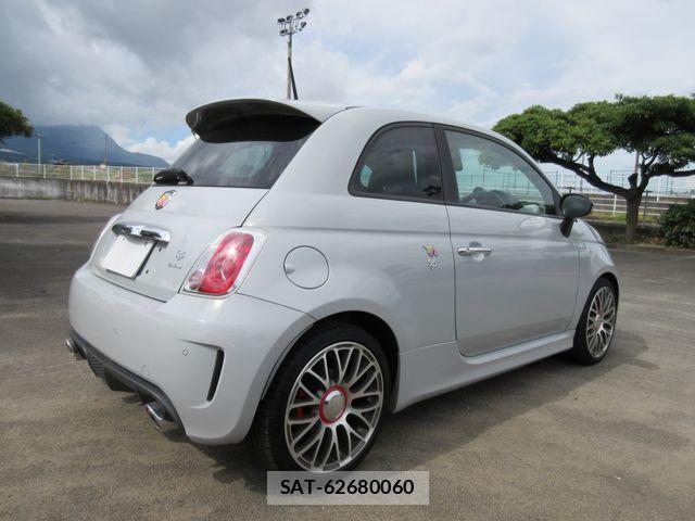 Abarth 595 2015-12 6790668-13