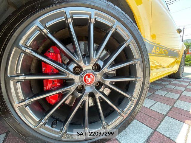 Abarth 595 2022-07 6985968-13