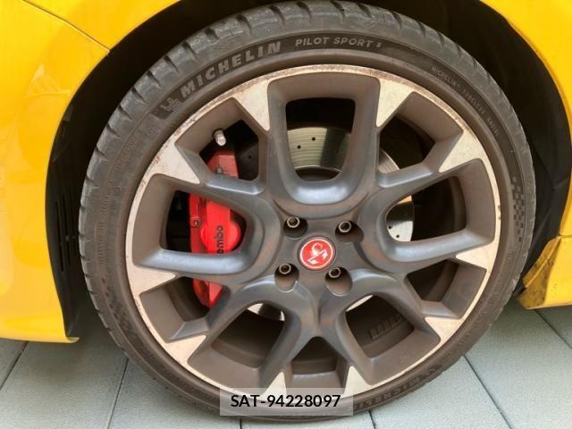 Abarth 595 2017-06 7057030-7