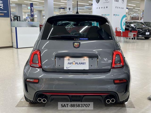 Abarth 595 2022-02 7213867-10