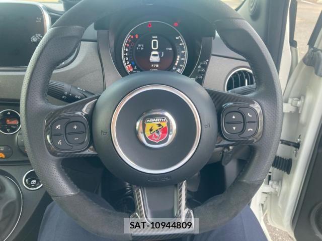 Abarth 595 2020-09 7213856-11