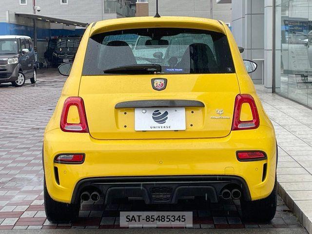 Abarth 595 2018-06 7499195-11