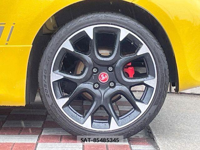 Abarth 595 2018-06 7499195-18
