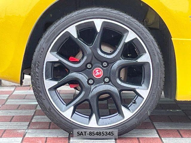 Abarth 595 2018-06 7499195-19