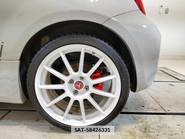 Abarth 595 2021-08 7902091-12