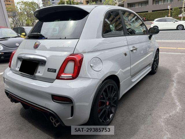 Abarth 595 2022-06 8033949-2