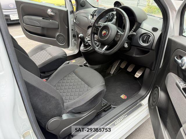 Abarth 595 2022-06 8033949-3