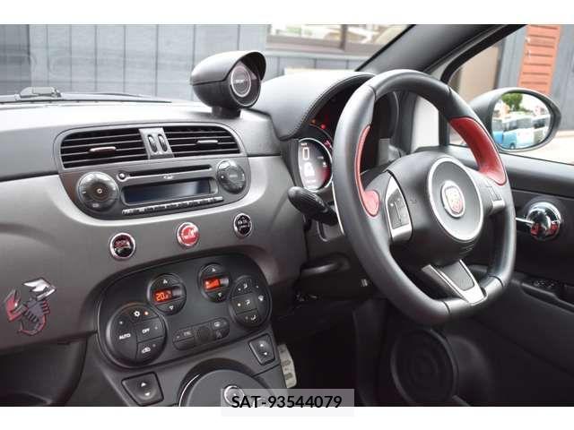 Abarth 595 2016-09 8097403-2