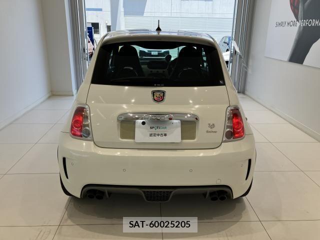 Abarth 595 2015-06 8127032-24