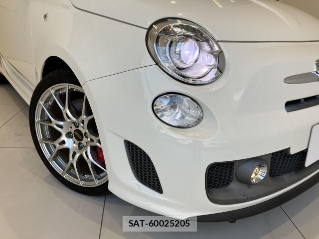 Abarth 595 2015-06 8127032-26