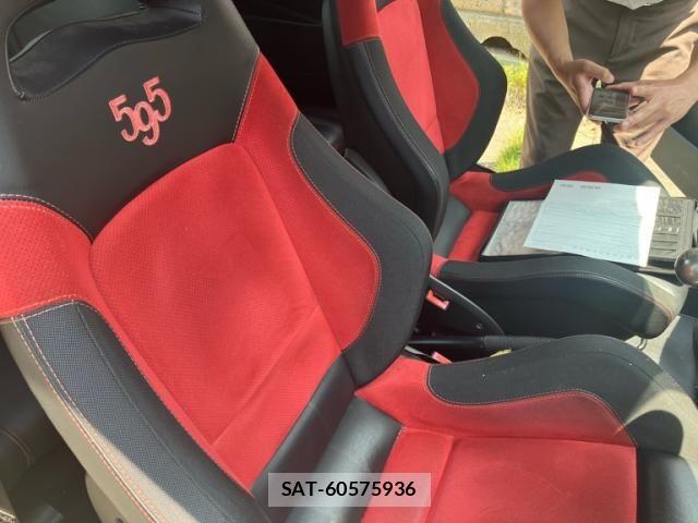 Abarth 595 2016-10 8127026-10