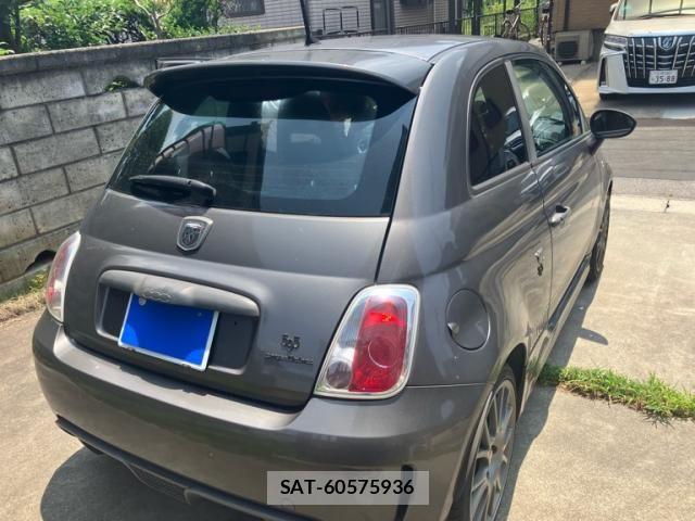 Abarth 595 2016-10 8127026-2