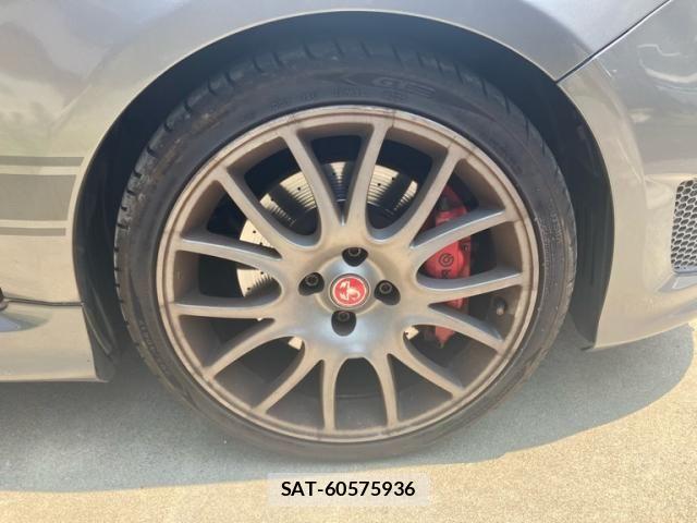 Abarth 595 2016-10 8127026-4