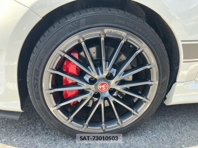 Abarth 595 2022-11 8228160-8