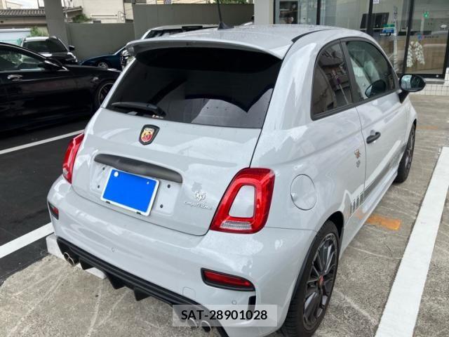 Abarth 595 2022-06 8409728-2