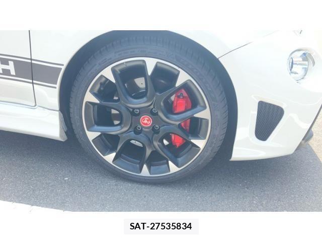Abarth 595 2018-08 8484369-2